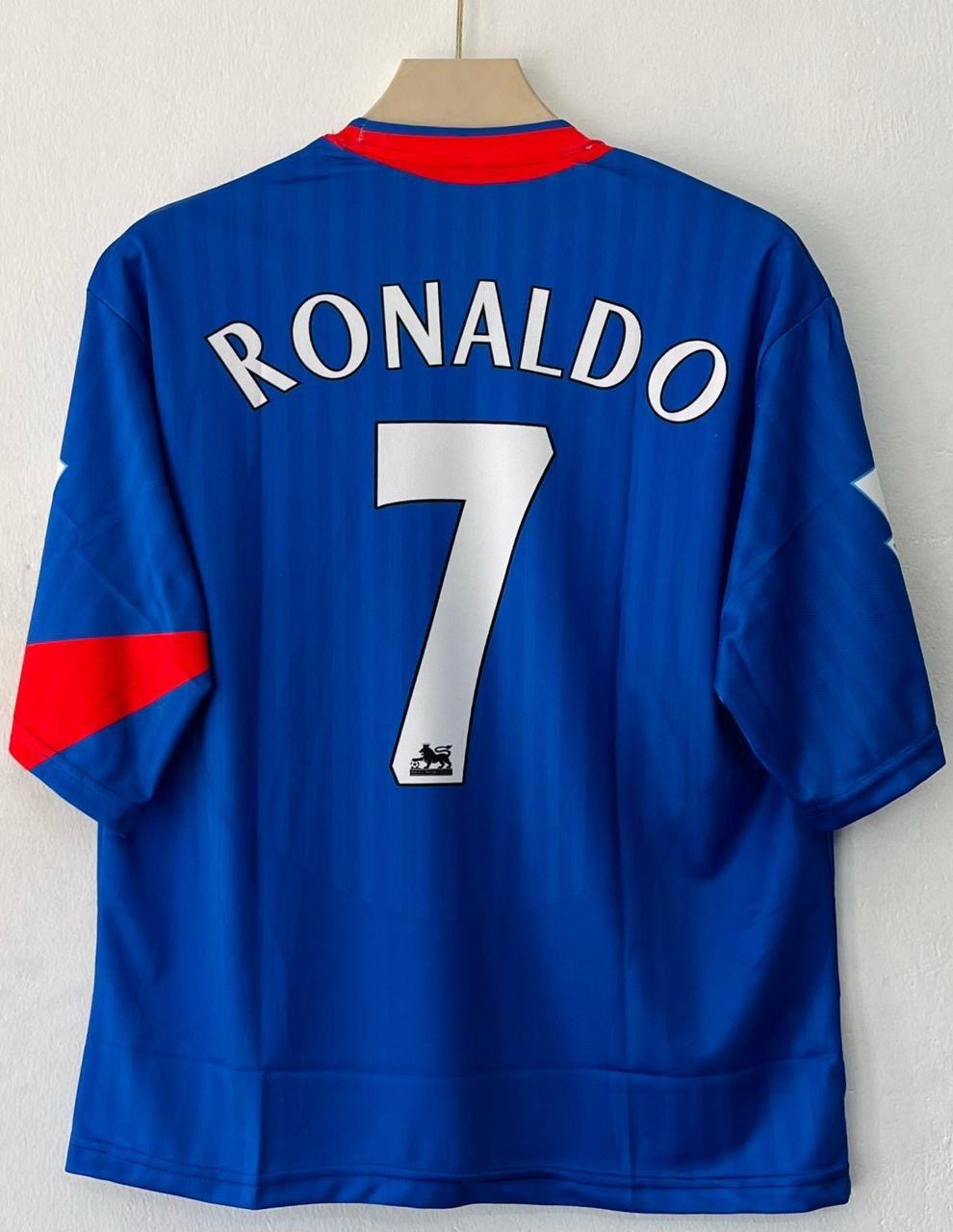 Nike Manchester United 2005-06 away football jersey.