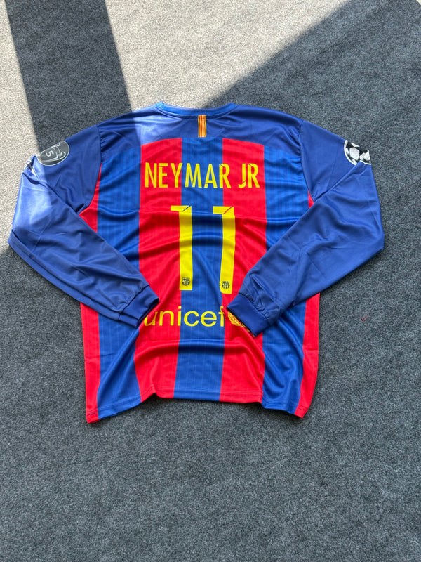 FC Barcelona 2016-17 home kit .