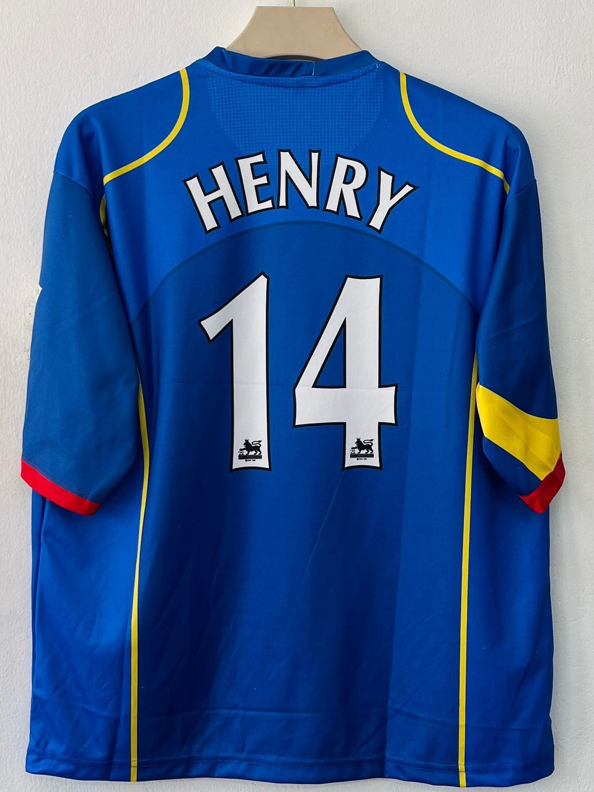 Nike Arsenal F.C. 2004-05 away