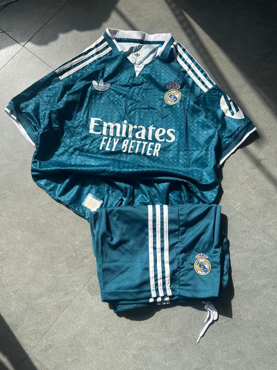 Real Madrid 2026/27 Imported Jersey with shorts