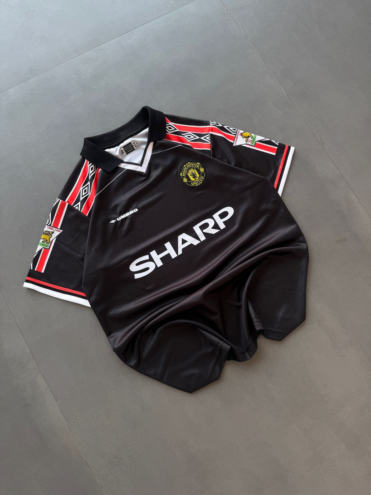 Manchester United David Beckham 1994-1996 away football jersey,