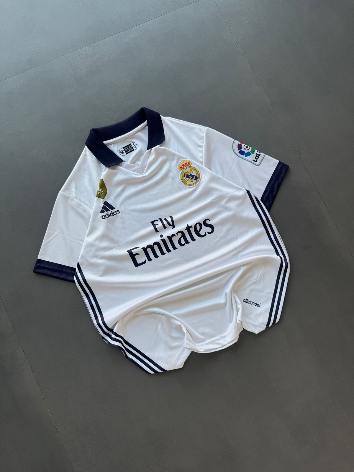 Real Madrid 2016-2017 home jersey with Cristiano Ronaldo's name and number 7 on the back.